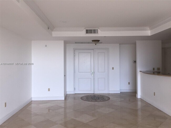 Building Photo - 3400 SW 27th Ave
