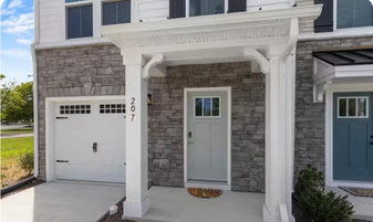 Building Photo - 207 Falcon Ave