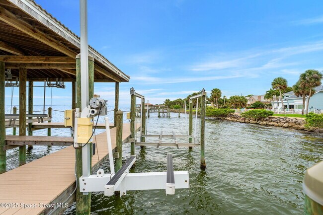 Building Photo - 2442 Newfound Harbor Dr