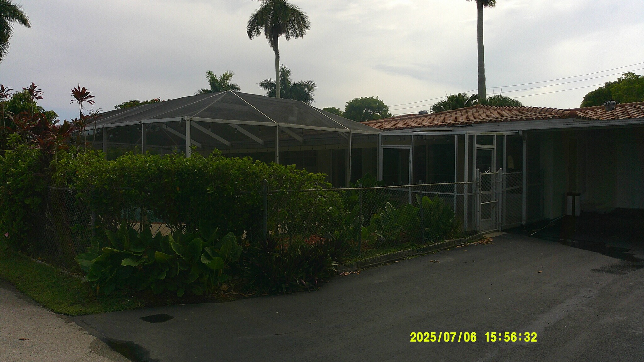 Building Photo - 215 Entrada Dr