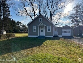 Building Photo - 740 Watervliet Shaker Rd