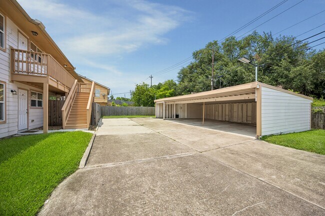 Building Photo - 3237 Rosedale St
