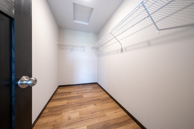 Building Photo - 669 4th Cir Dr SW