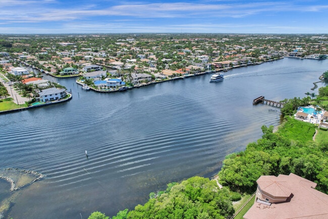 Building Photo - 3720 S Ocean Blvd