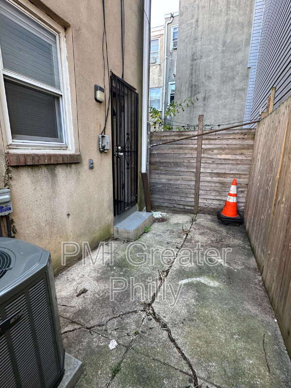 Building Photo - 4208 Westminster Ave