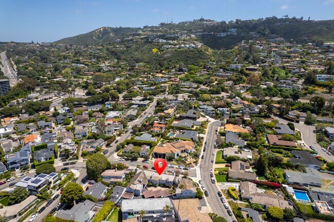 Building Photo - *OPEN HOUSE: 9/13 10-11AM* 2BD/1BA in La J...