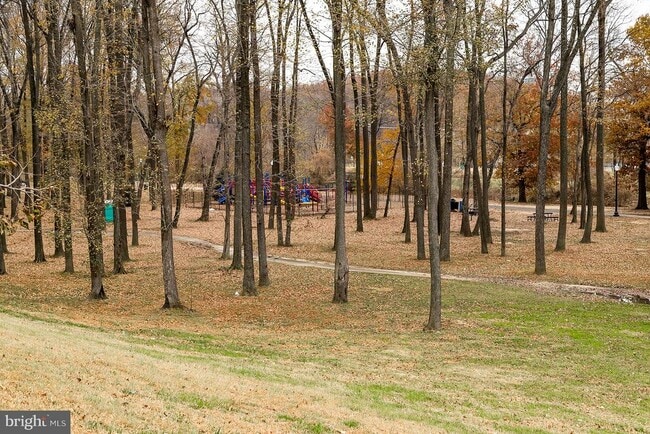 Building Photo - 3437 10th Pl SE