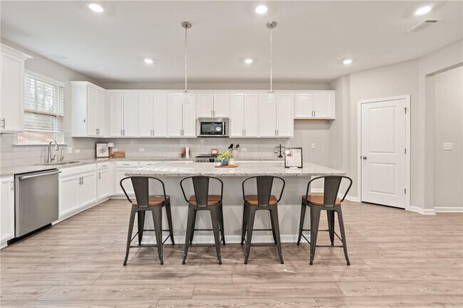 Building Photo - 4437 Waxwing St