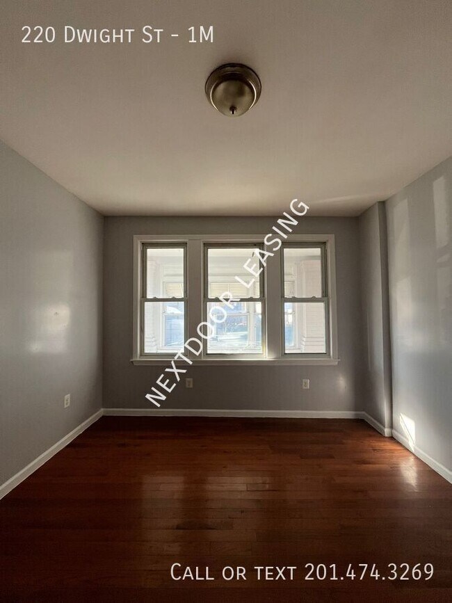 Building Photo - 220 Dwight St