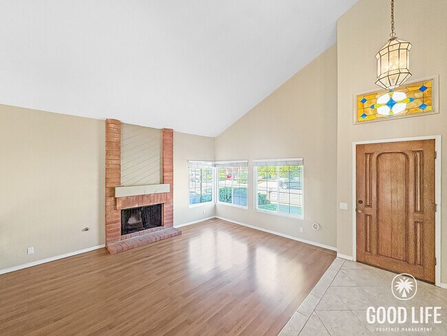 Building Photo - Spacious Rancho Peñasquitos Pool Home with Vaulted Ceilings & Swimming Pool
