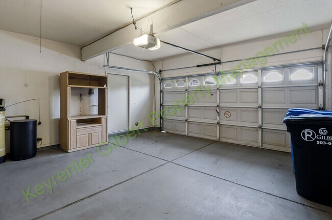 Building Photo - Gilbert 3-Bed / 2.5-Bath Home with Convenient Central Location