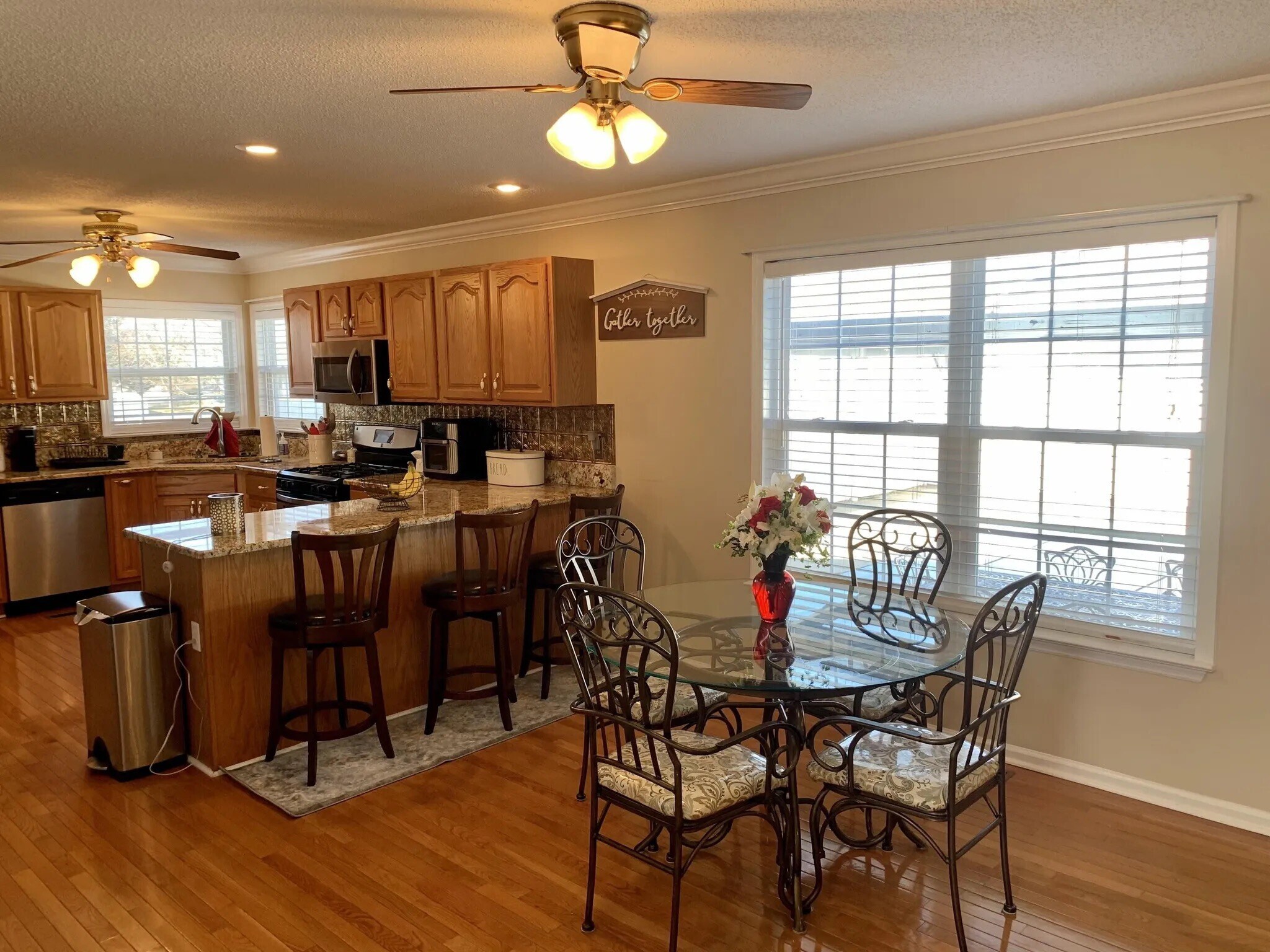 Building Photo - 124 Charlton Ct