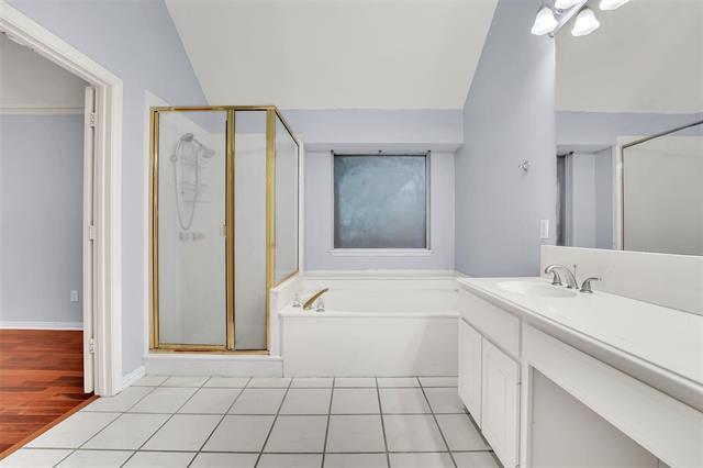 Building Photo - 1211 Greenway Dr