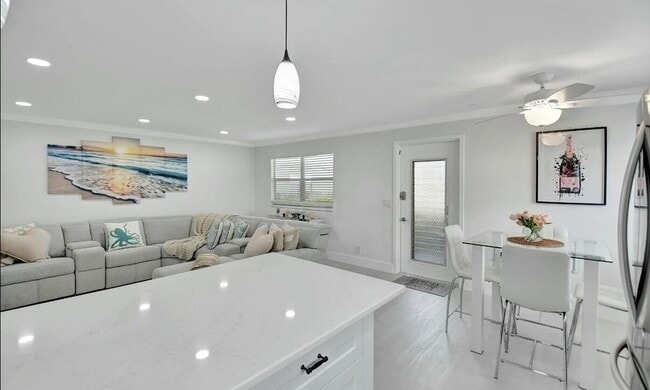 Building Photo - 581 Monaco Blvd