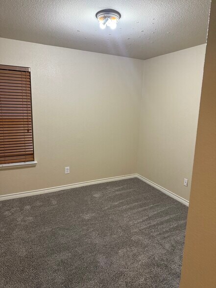 Building Photo - 6538 Lighthouse Way