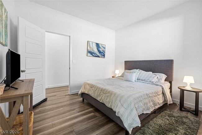 Building Photo - 9446 Sequoia Rdg Ave