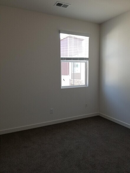 Building Photo - 2137 Stellar Way