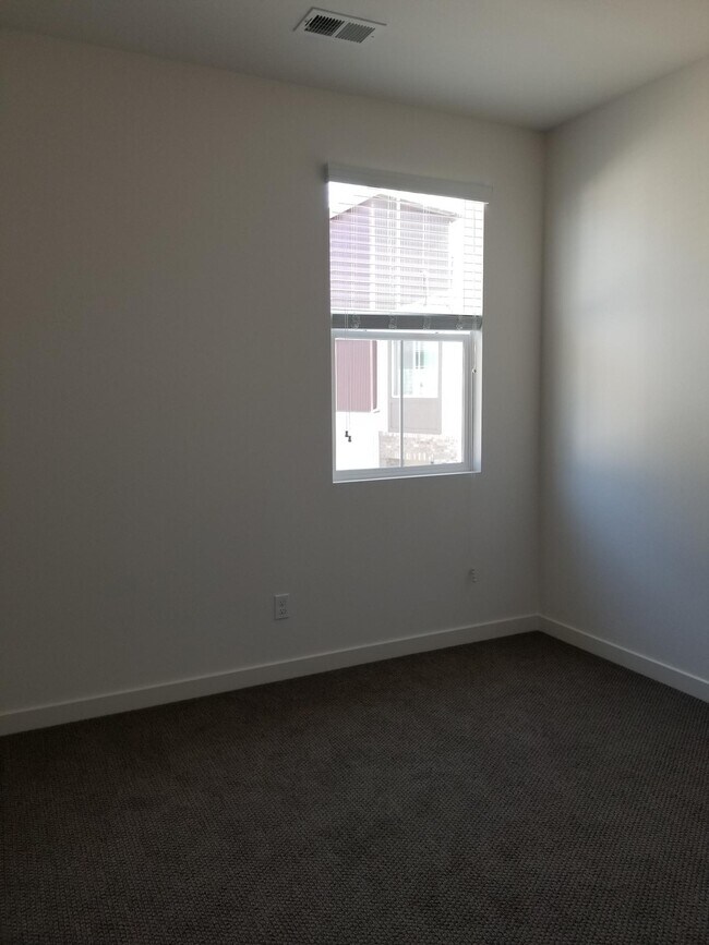 Building Photo - 2137 Stellar Way