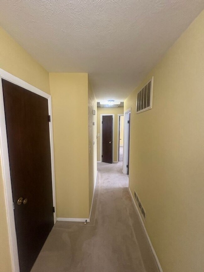 Building Photo - 3406 N Missouri Ave