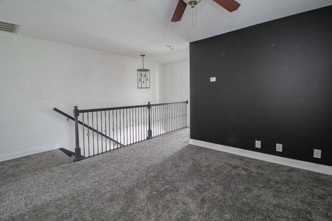 Building Photo - 607 Anderson Dr