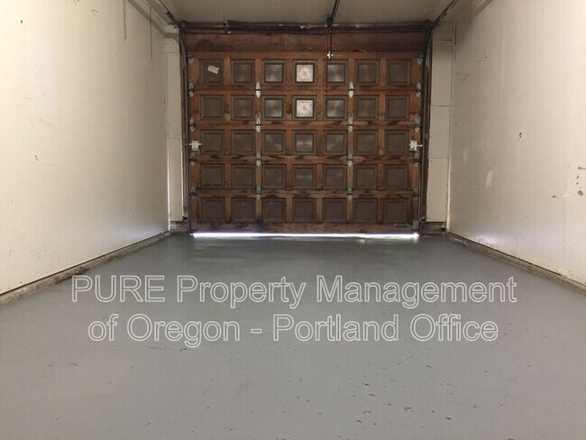 Building Photo - 2143 SW Townsend Ct