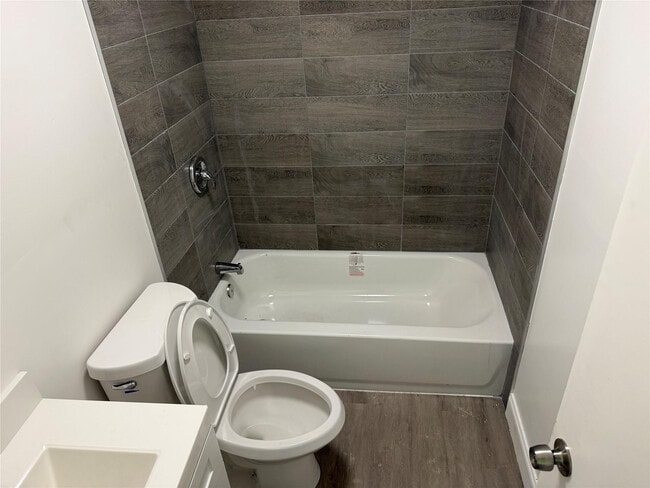 Building Photo - 703 N 17th St