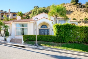 Building Photo - 3331 Oakmont View Dr