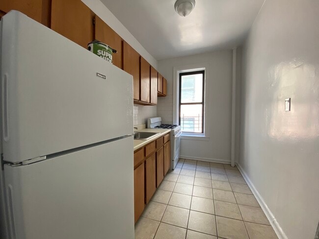 Building Photo - 28-23 42nd St