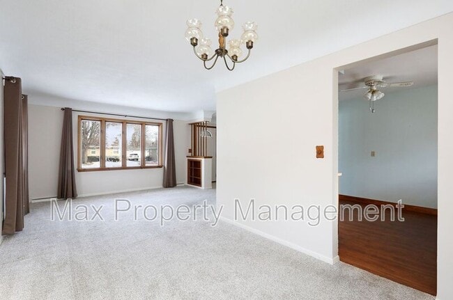 Building Photo - 3300 Bel Aire Rd