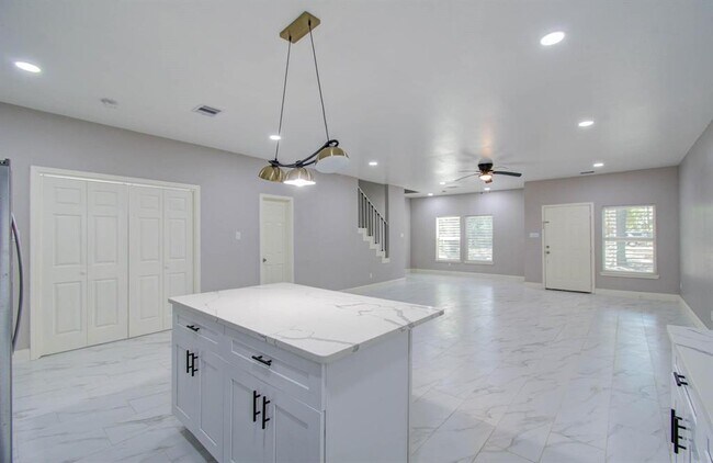 Building Photo - 12274 Wild Pine Dr
