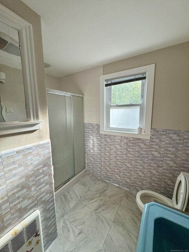 Building Photo - 160 Wolcott St