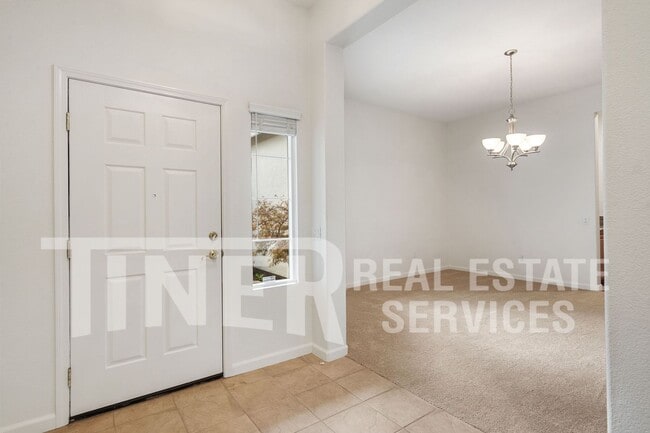 Building Photo - 6025 CreekBerry Wy