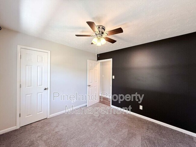 Building Photo - 1690 Clairborne Dr