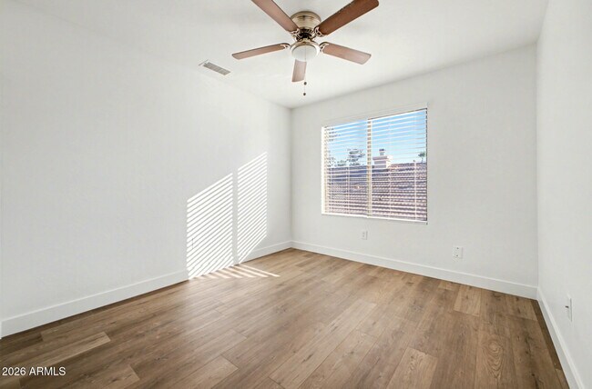 Building Photo - 7456 W Aurora Dr