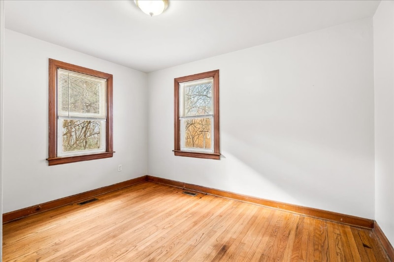 Building Photo - 3 Locust St