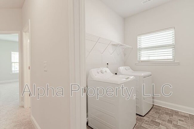 Building Photo - 504 Flying Squirrel Wy