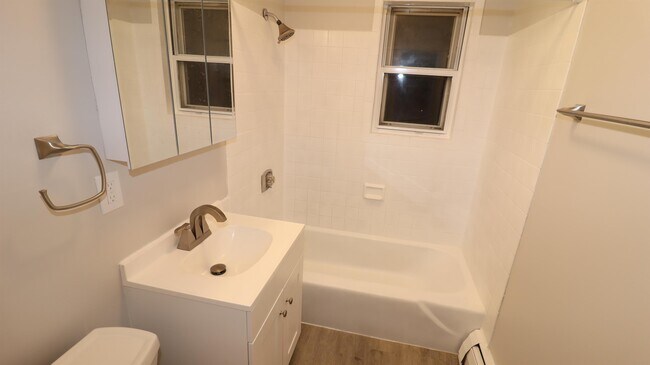 Building Photo - 139 Litchfield Pines Dr