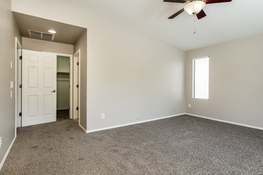 Building Photo - 5027 W Melody Ln