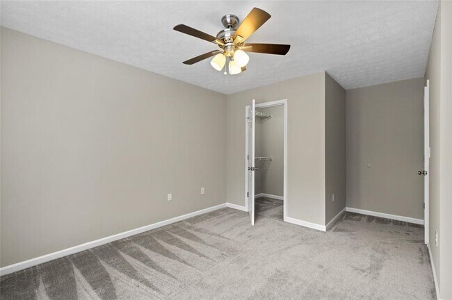 Building Photo - 2680 Pine Tree Rd NE