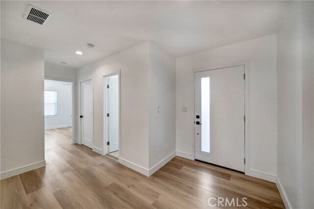 Building Photo - 6846 Glade Ave