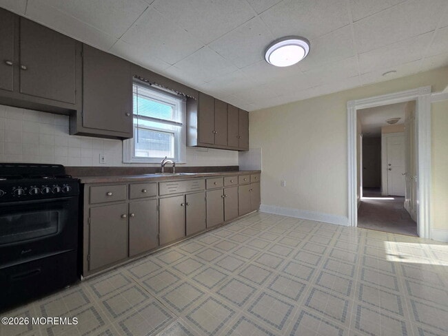 Building Photo - 24 Rector Pl