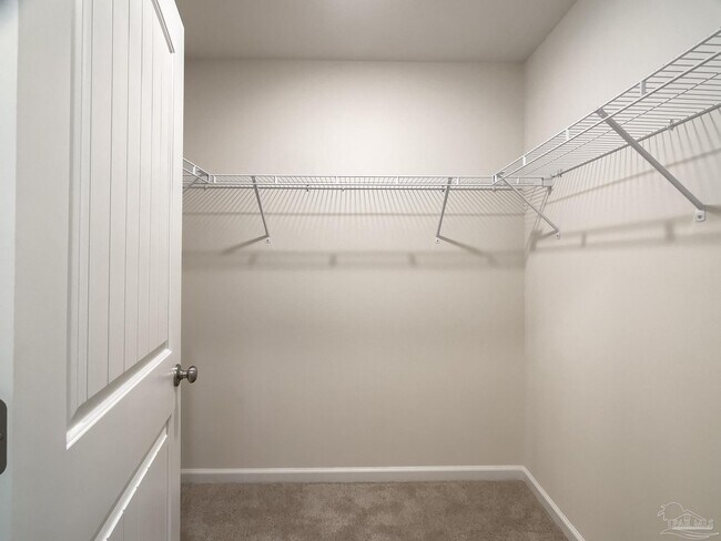 Building Photo - 5760 Blackhorse Cir