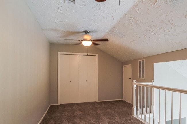 Building Photo - 22219 Diane Dr