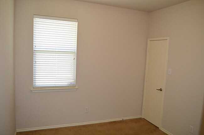 Building Photo - Charming 4-Bedroom Home in a Quiet Neighbo...