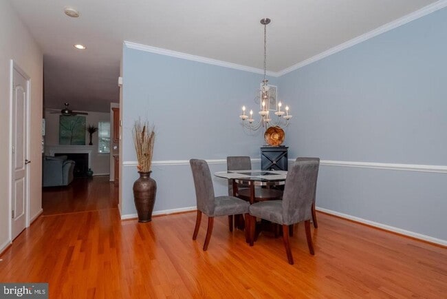 Building Photo - 7349 Mockingbird Cir