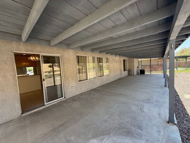 Building Photo - Silverlake's Home- 3 Bedrooms, 2 Bathrooms...
