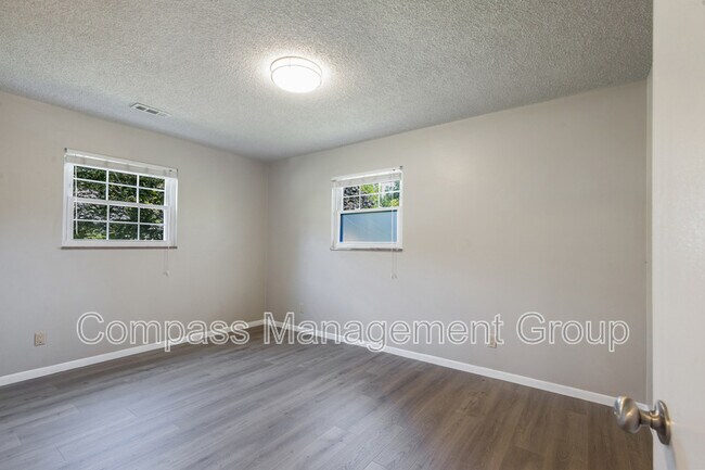 Building Photo - 1505 Aldenwood Ln