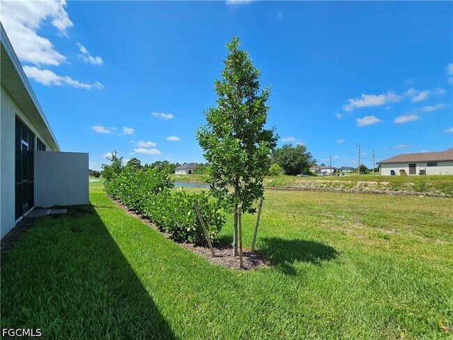 Building Photo - 20503 Hazelnut Ct S
