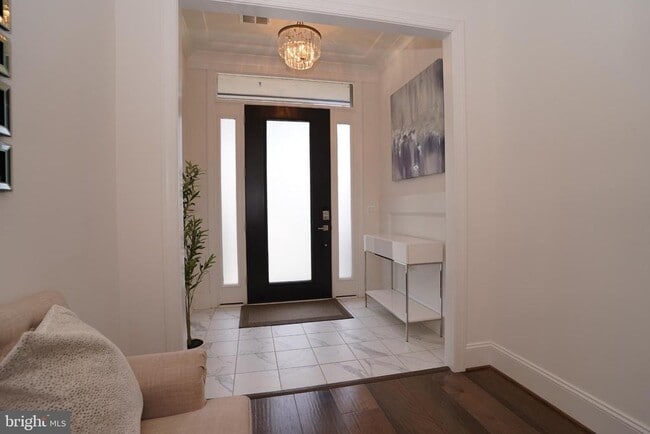 Building Photo - 44655 Provincetown Dr