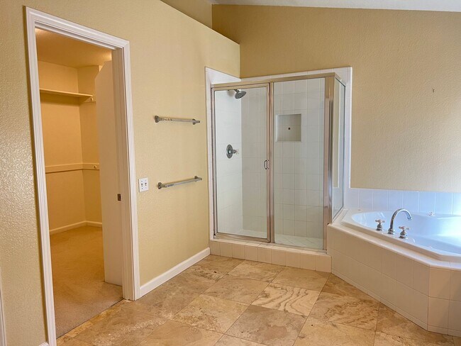 Building Photo - 9307 Swan Lake Dr